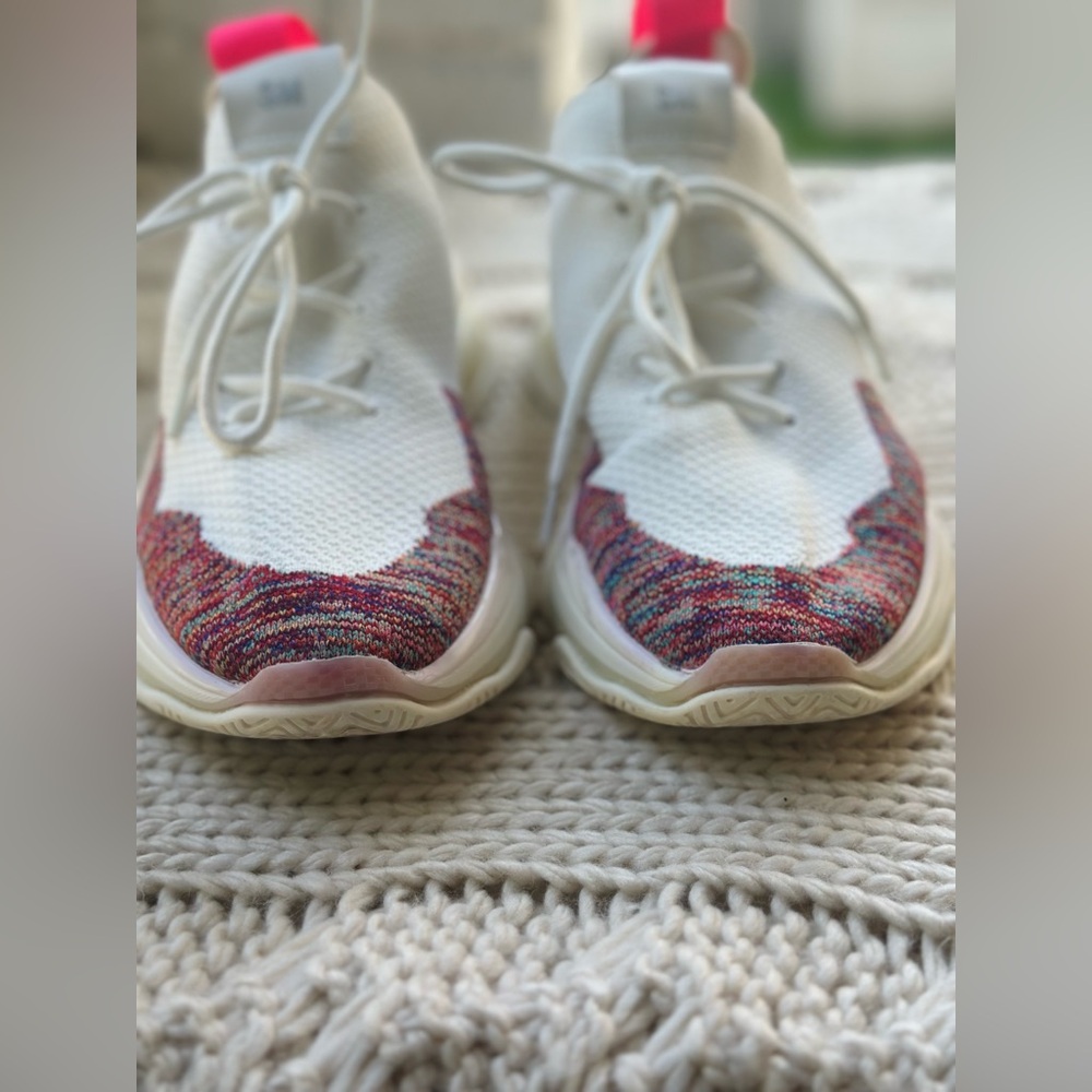 Steve Madden Shelbie Knitted Sneakers White / Multicolor Women's Size 9 - Picture 4 of 6
